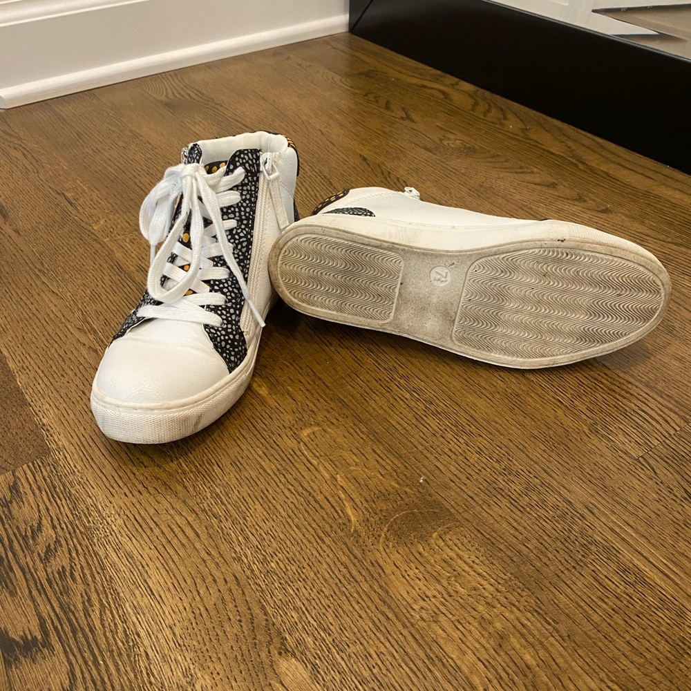 Universal Thread Brooklin High Top Sneakers - Picture 7 of 8